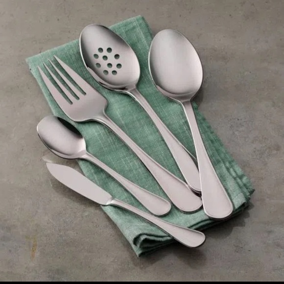 Tramontina Classic 45-Piece 18/10 Stainless Steel Flatware Set - Picture 3 of 8